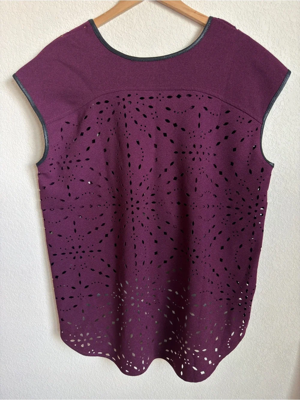Alberto Makali Laser Cut High Low Blouse XL Purple Faux Leather Trim Artsy EUC